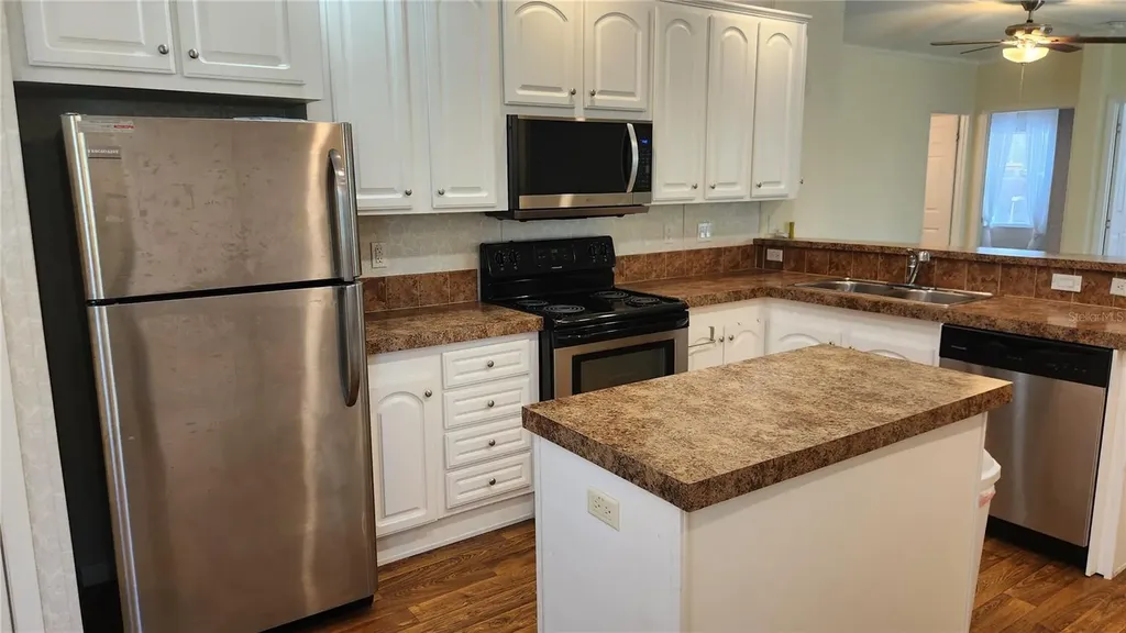 2251 SE 146th Circle Morriston FL 32668