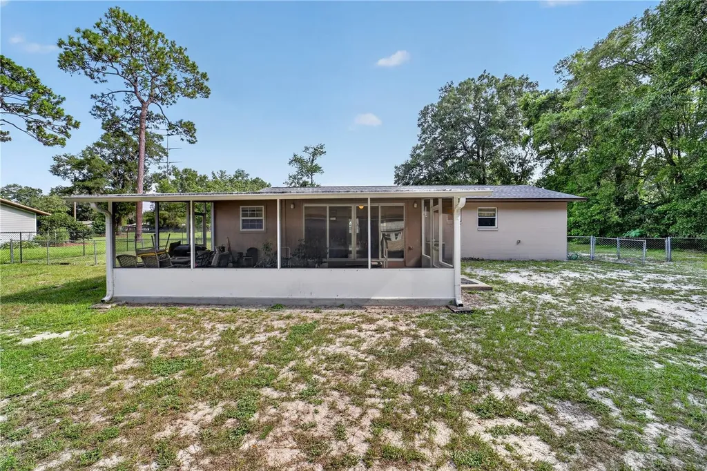 2875 NE 49th Street Ocala FL 34479
