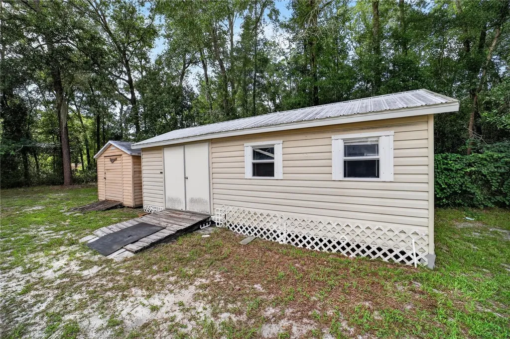 2875 NE 49th Street Ocala FL 34479