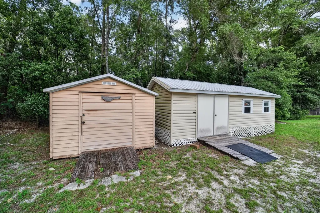 2875 NE 49th Street Ocala FL 34479