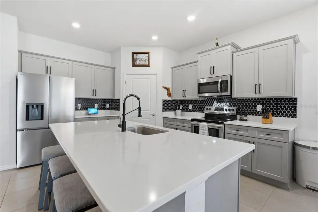 13237 Waterleaf Garden Circle Riverview FL 33579