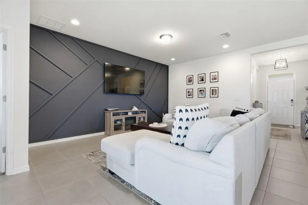 13237 Waterleaf Garden Circle Riverview FL 33579