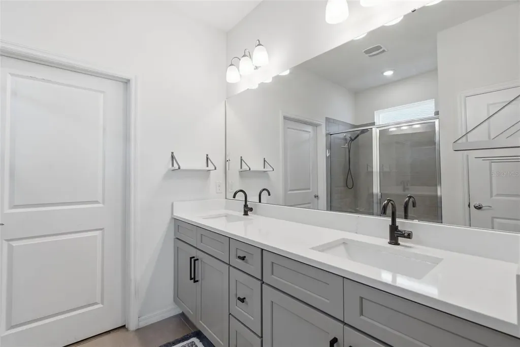 13237 Waterleaf Garden Circle Riverview FL 33579
