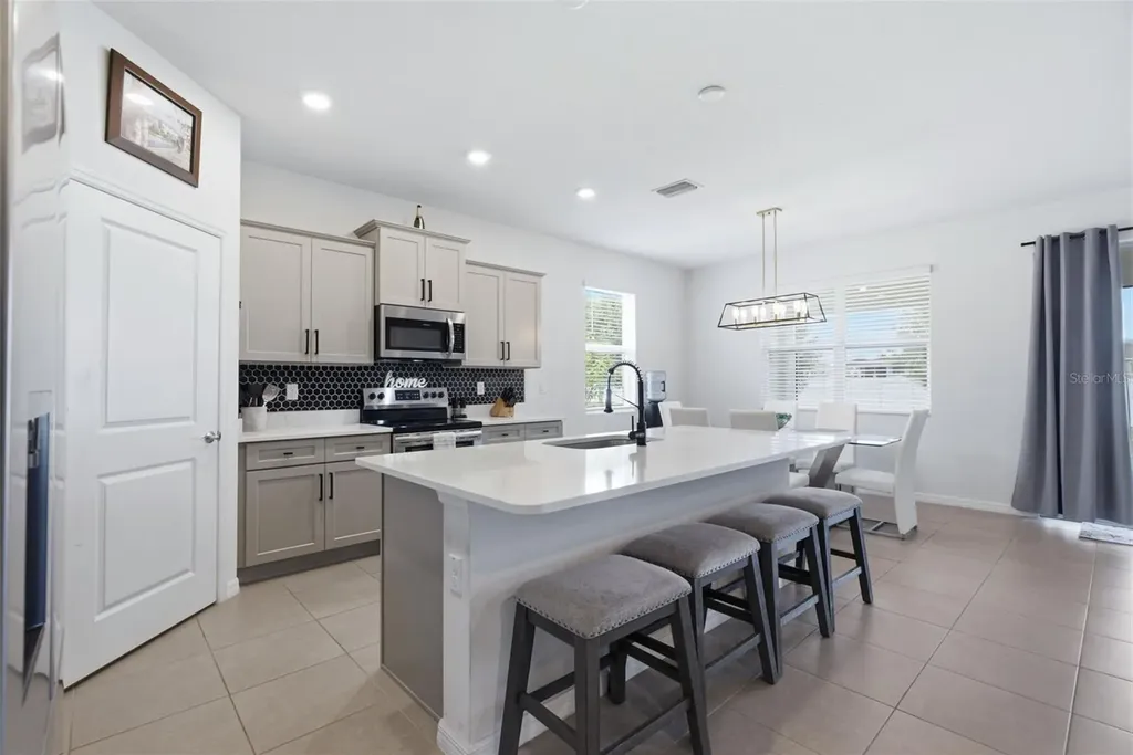 13237 Waterleaf Garden Circle Riverview FL 33579