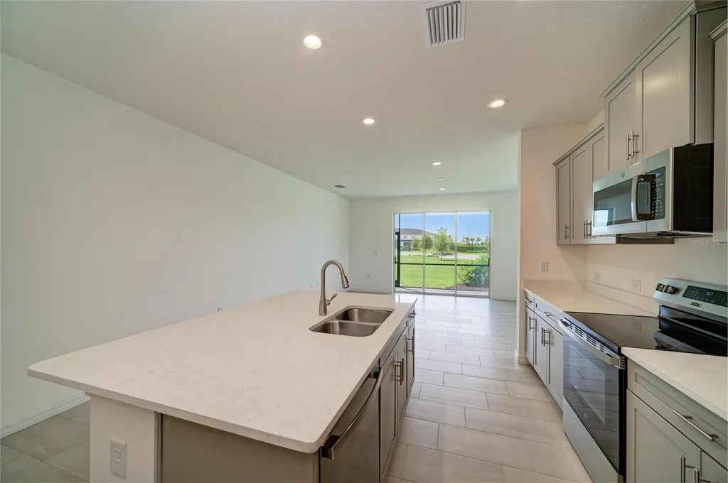 2206 Washington Palm Court Bradenton FL 34212