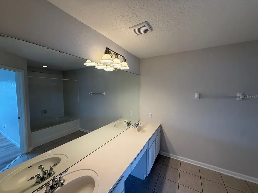 933 Enclair Street Orlando FL 32828