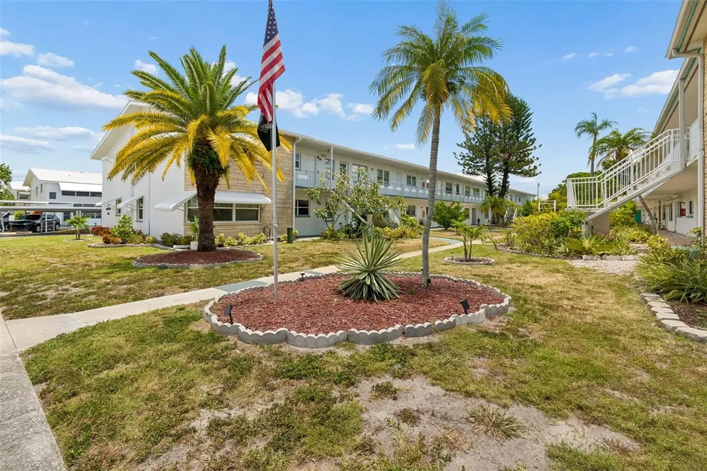 5875 18th Street N St Petersburg FL 33714