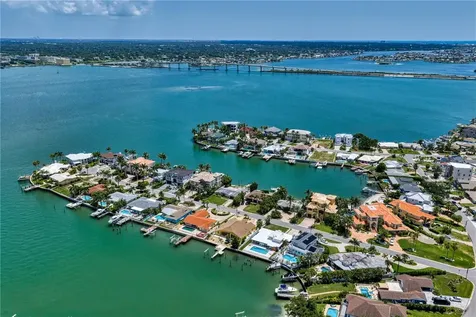115 Aleta Drive Belleair Beach FL 33786