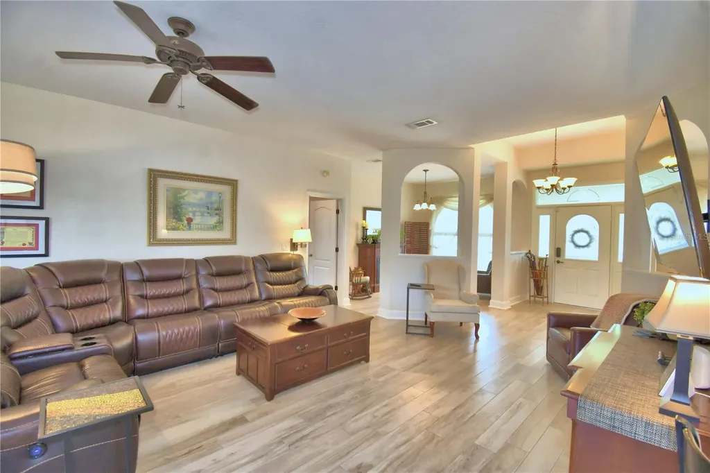 112 Waterview Circle Auburndale FL 33823