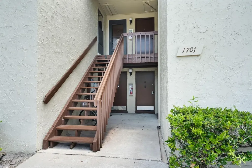 4215 E Bay Drive Clearwater FL 33764