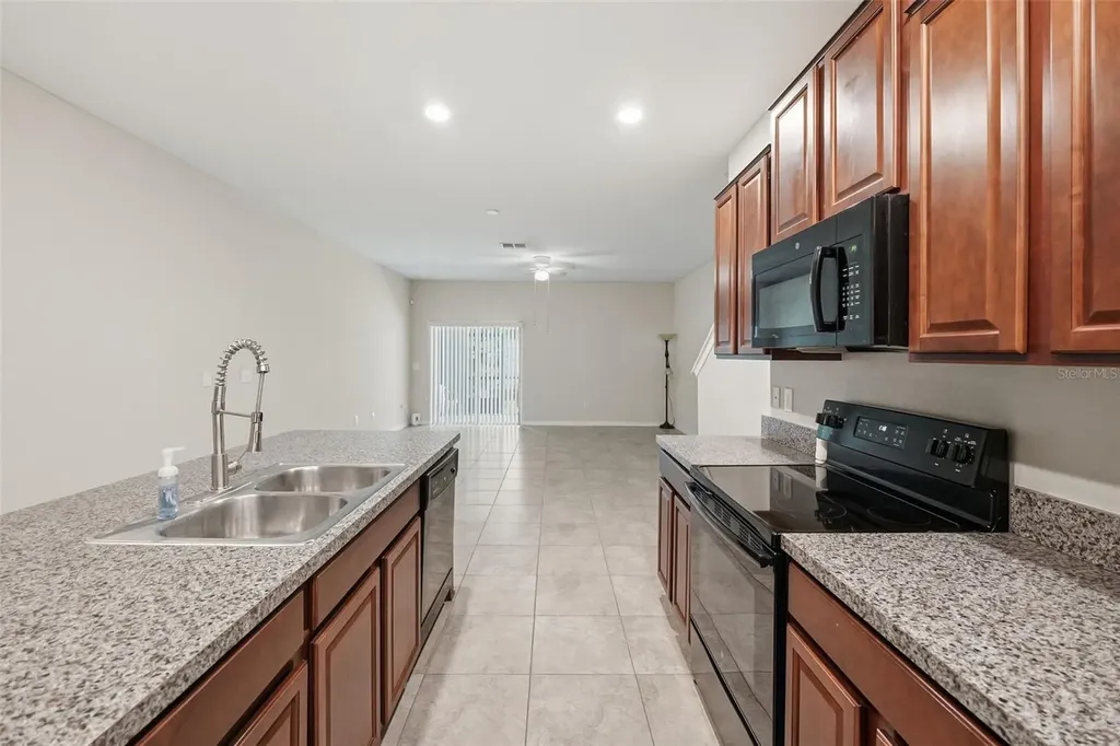 10407 Lake Montauk Drive Riverview FL 33578