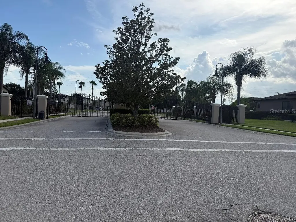 2432 Seven Oaks Drive St Cloud FL 34772