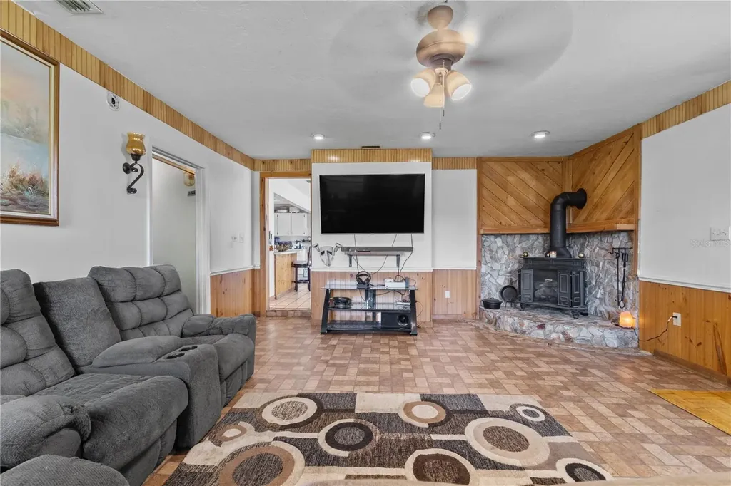 17250 NW 26th Court Trenton FL 32693
