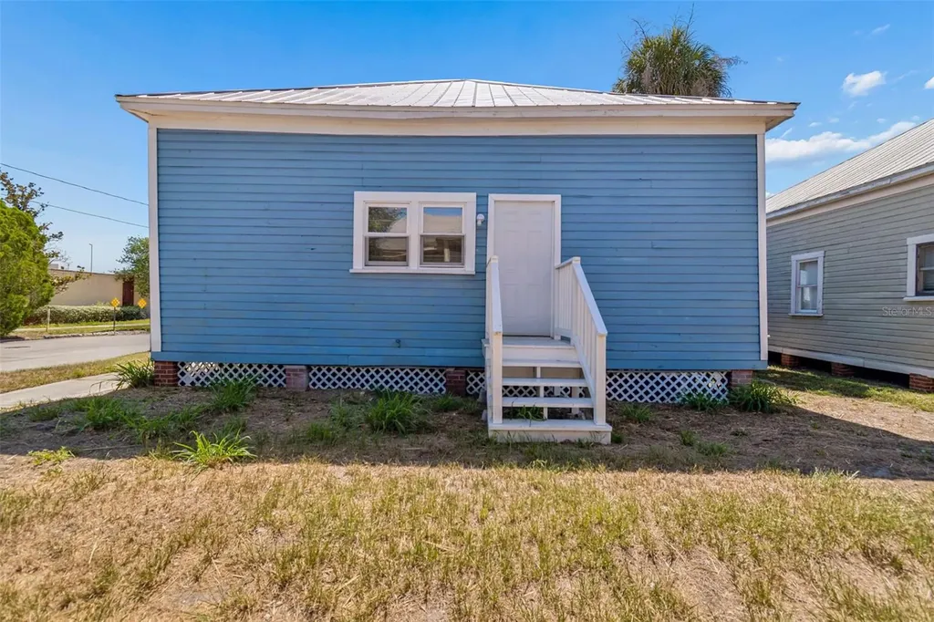 2601 N 19th Street Tampa FL 33605