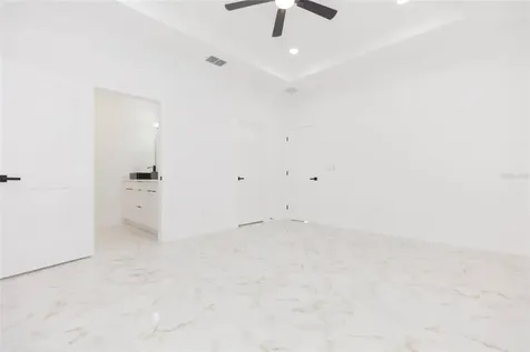 3720 N 32nd Tampa FL 33610