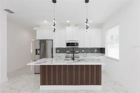 3720 N 32nd Tampa FL 33610