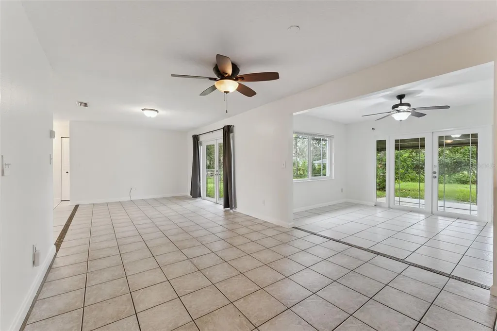 2142 Kendall Court Deltona FL 32738