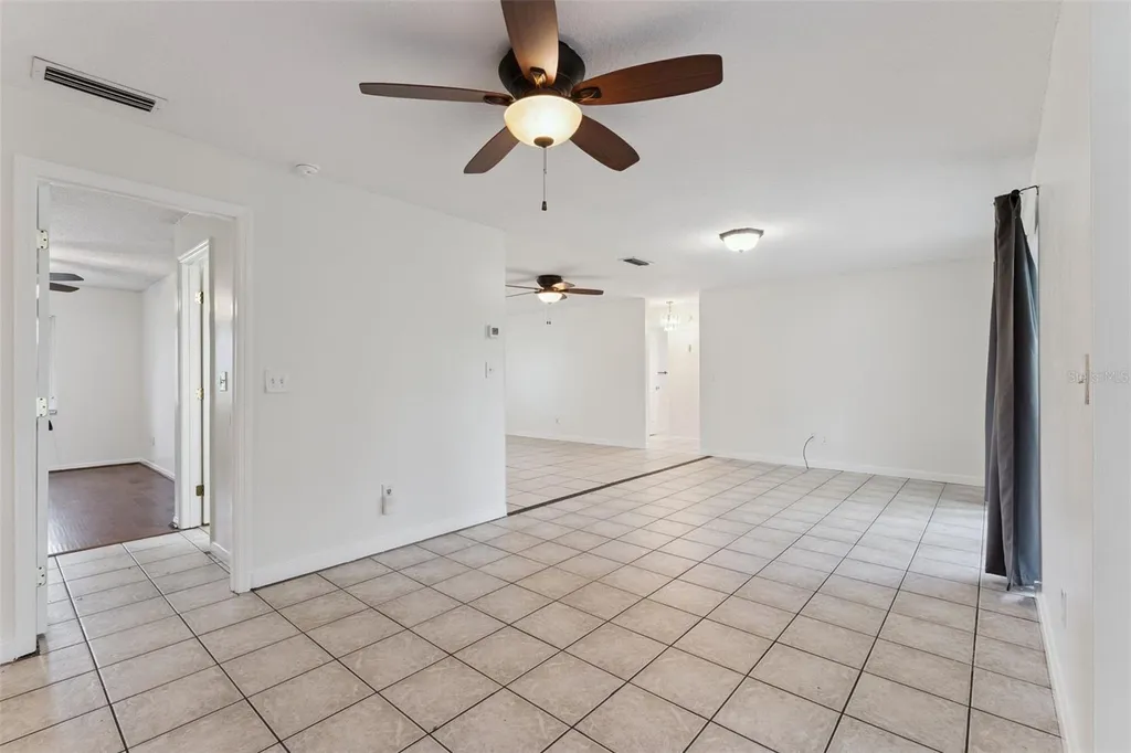 2142 Kendall Court Deltona FL 32738