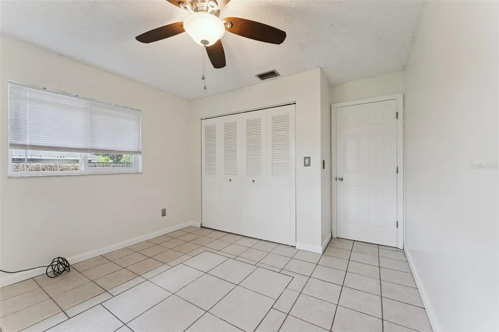 2142 Kendall Court Deltona FL 32738
