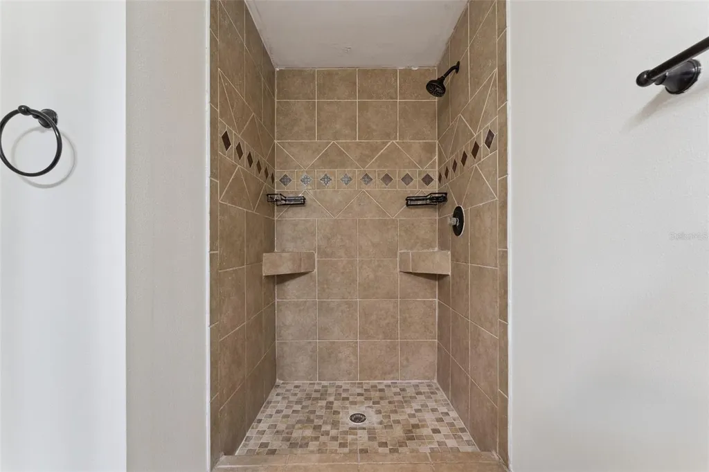 2142 Kendall Court Deltona FL 32738