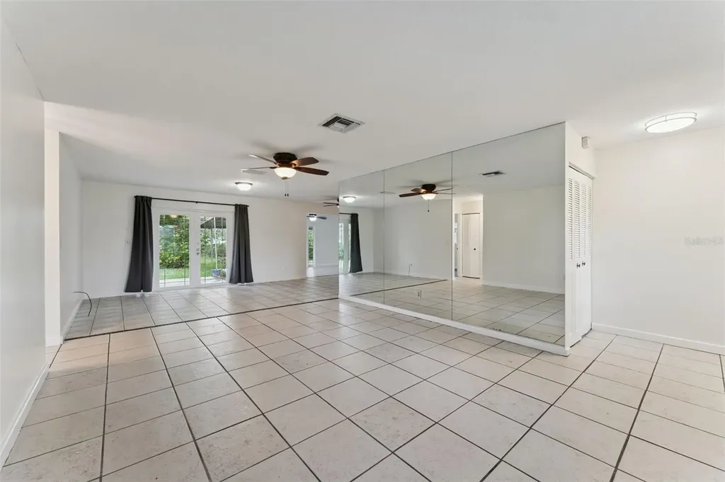 2142 Kendall Court Deltona FL 32738