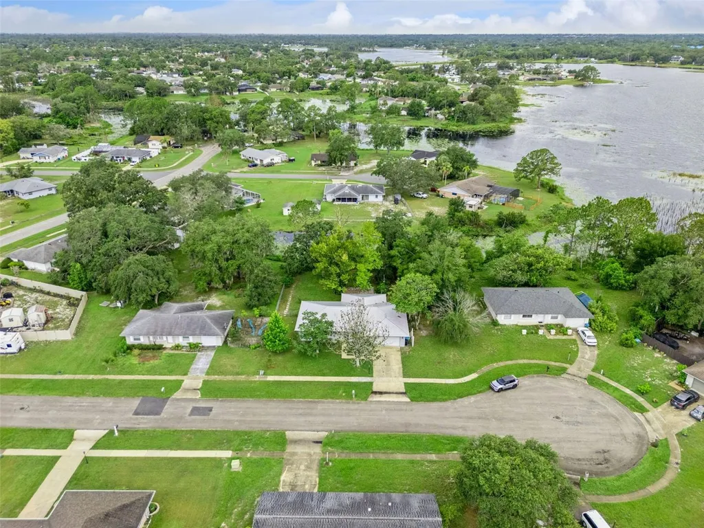 2142 Kendall Court Deltona FL 32738