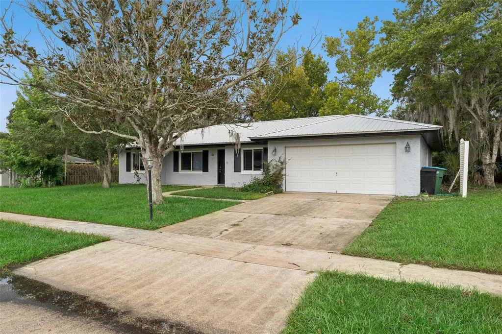2142 Kendall Court Deltona FL 32738