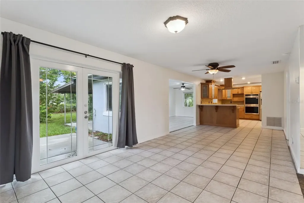 2142 Kendall Court Deltona FL 32738