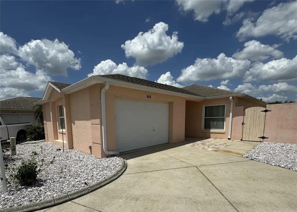 616 Enconto Street Lady Lake FL 32159