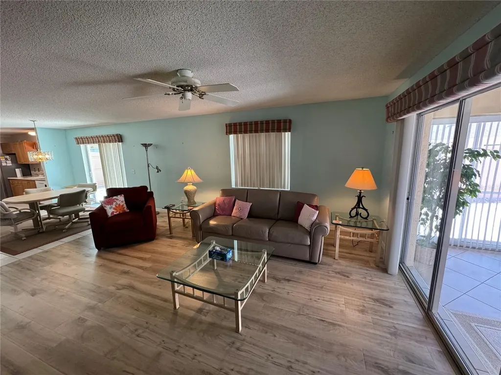 616 Enconto Street Lady Lake FL 32159