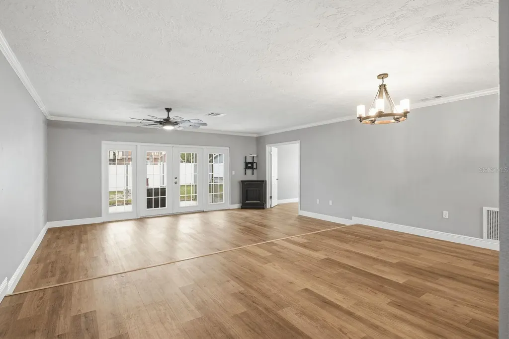 330 Scott Court Palm Harbor FL 34684