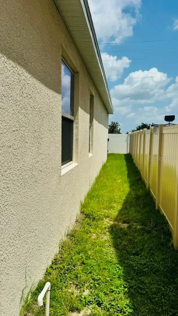 1433 Deepwater Circle Eagle Lake FL 33839
