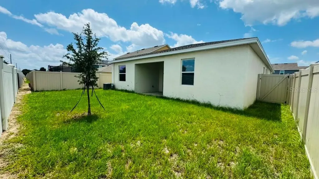 1433 Deepwater Circle Eagle Lake FL 33839