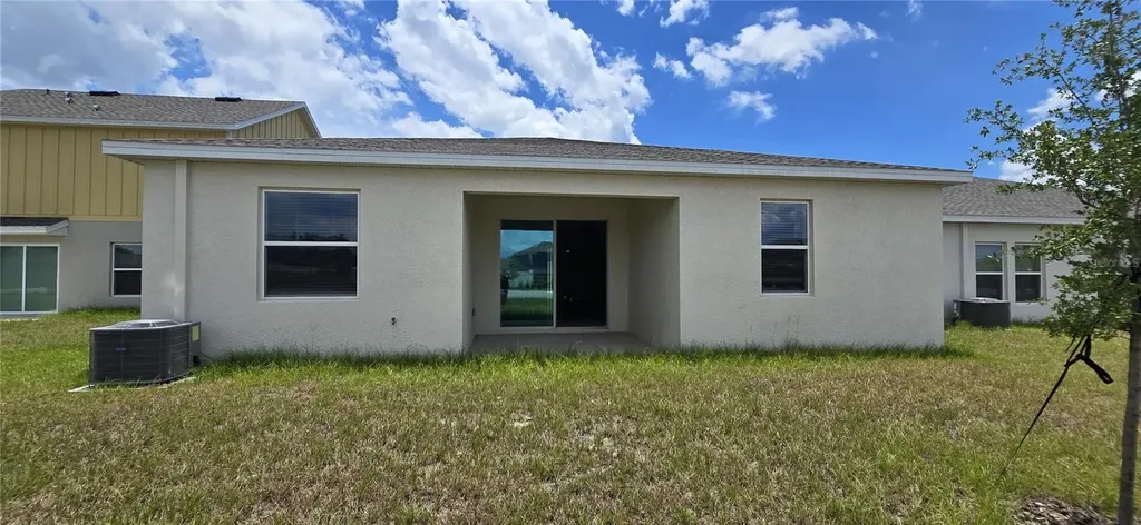 1433 Deepwater Circle Eagle Lake FL 33839