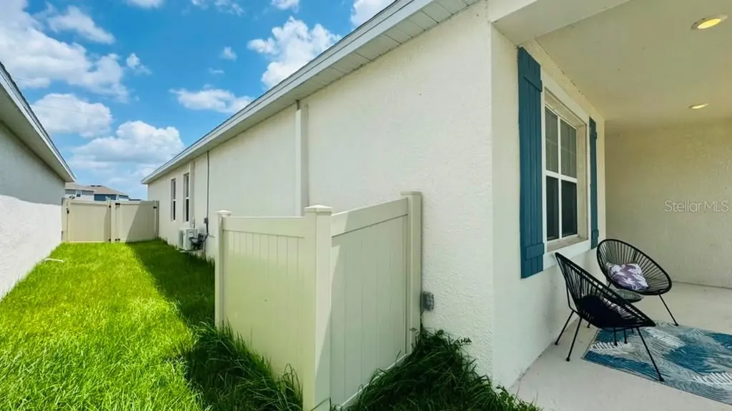 1433 Deepwater Circle Eagle Lake FL 33839