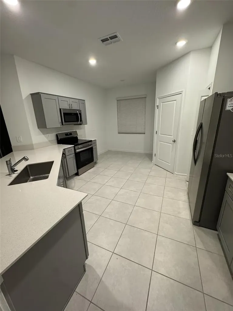 1433 Deepwater Circle Eagle Lake FL 33839