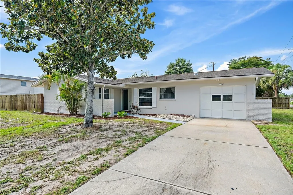 1210 Doris Drive Sarasota FL 34243