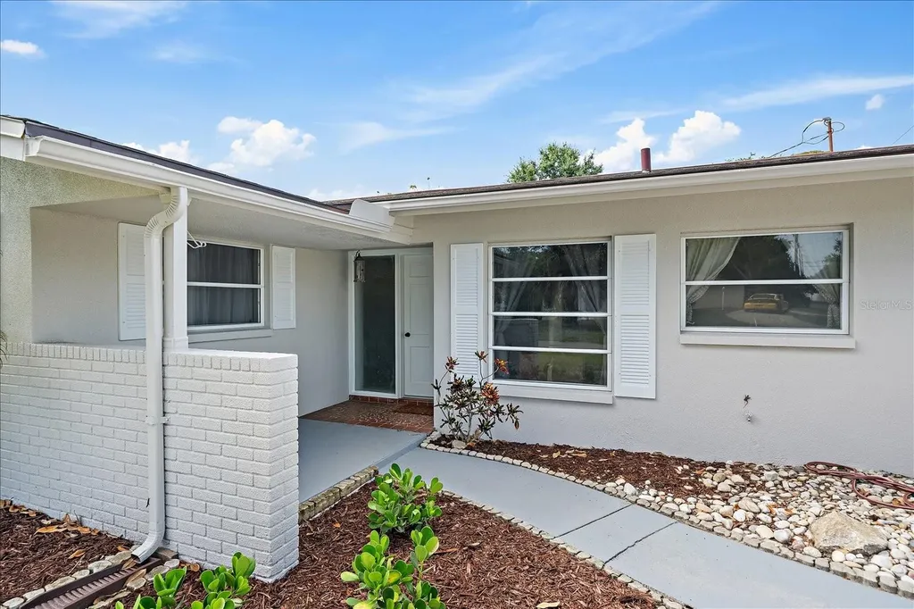 1210 Doris Drive Sarasota FL 34243
