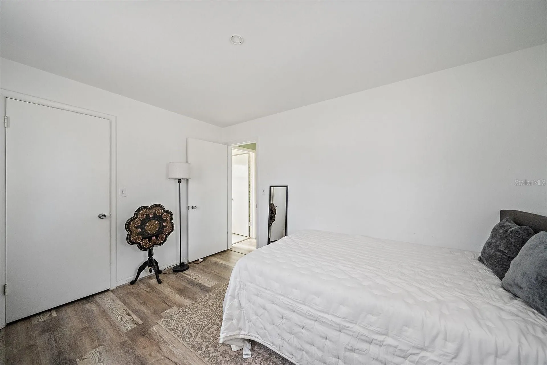 1210 Doris Drive Sarasota FL 34243