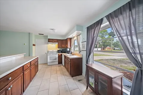 1210 Doris Drive Sarasota FL 34243