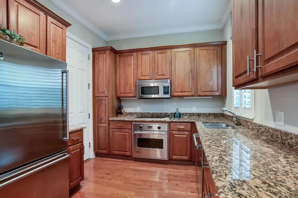 2303 Kensington Garden Lane Tampa FL 33609