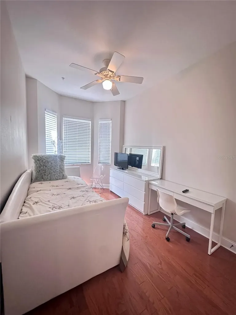 2303 Kensington Garden Lane Tampa FL 33609