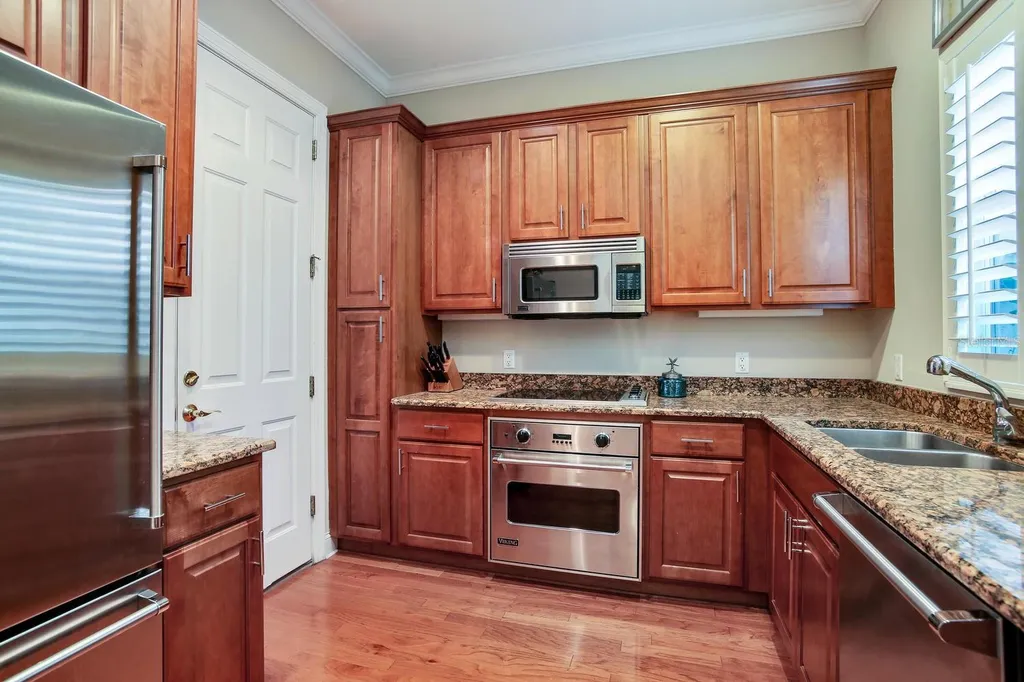 2303 Kensington Garden Lane Tampa FL 33609
