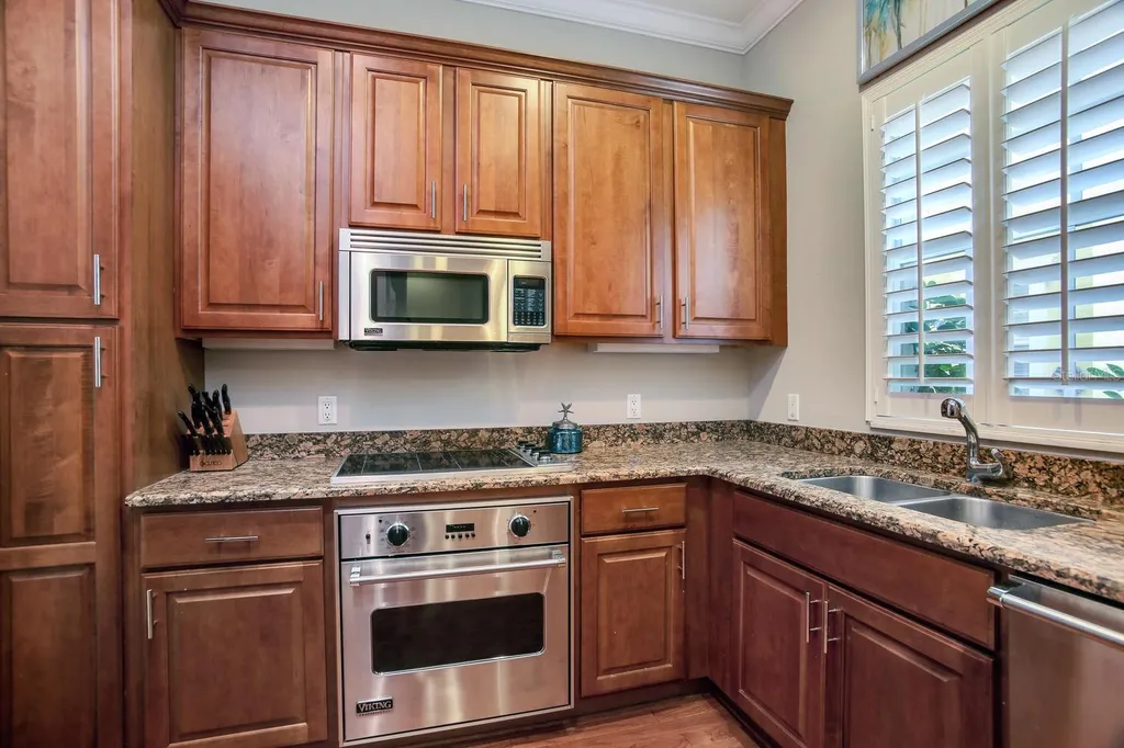 2303 Kensington Garden Lane Tampa FL 33609