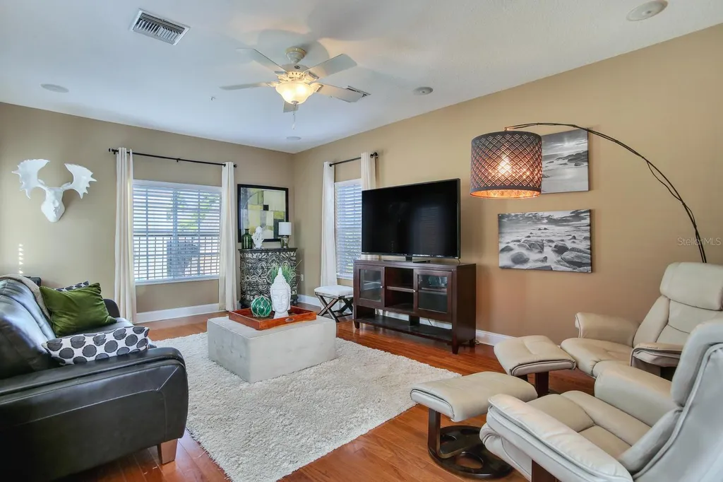 2303 Kensington Garden Lane Tampa FL 33609