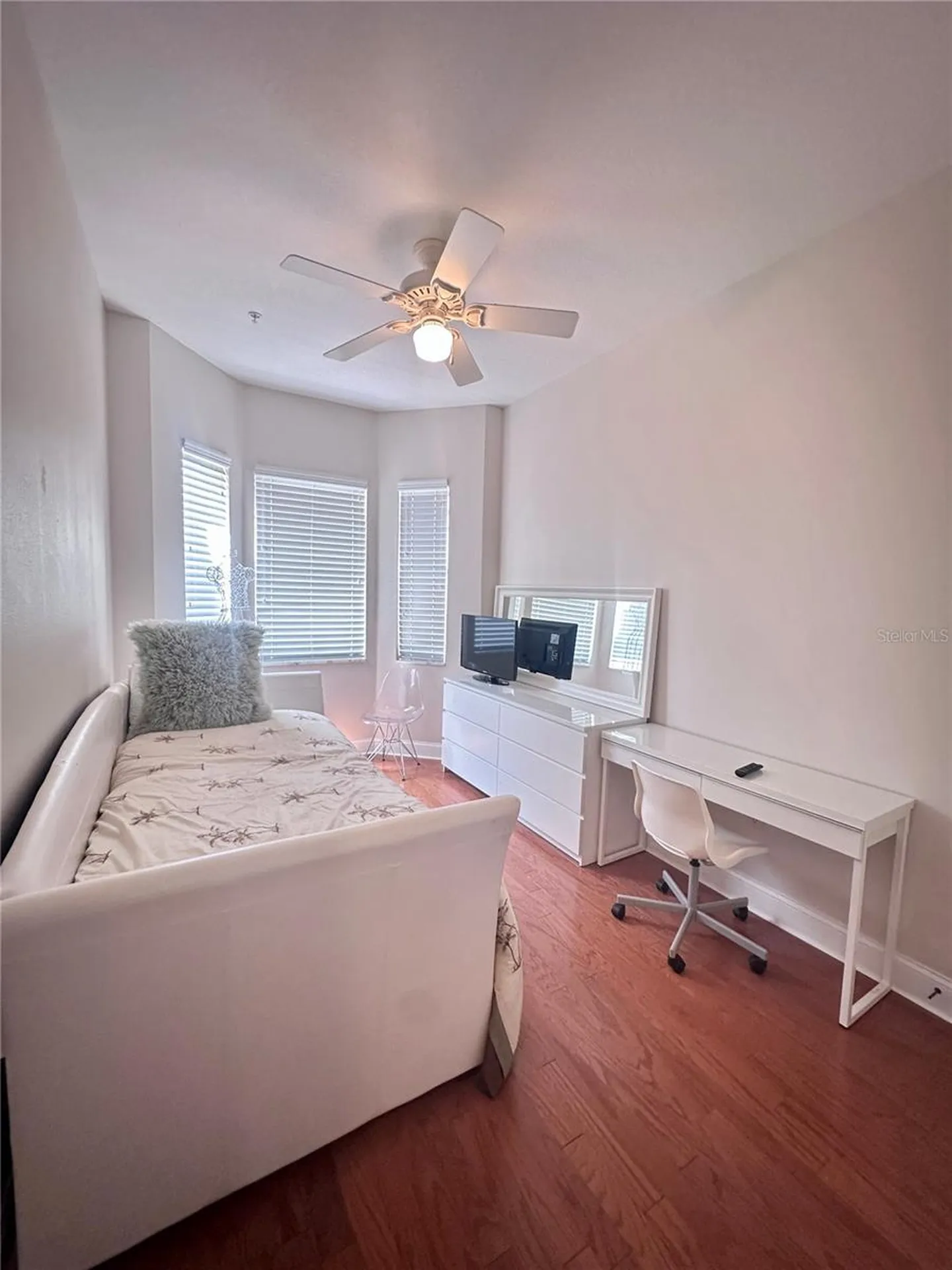 2303 Kensington Garden Lane Tampa FL 33609