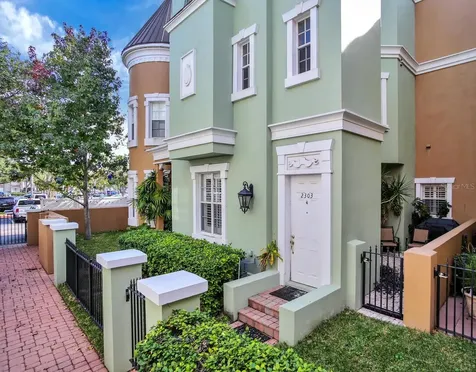 2303 Kensington Garden Lane Tampa FL 33609