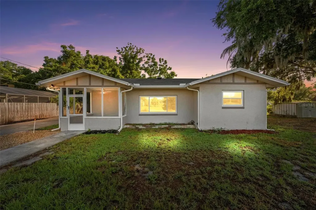 610 W Maud Street Tavares FL 32778