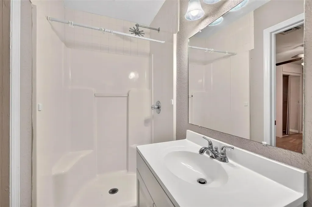 610 W Maud Street Tavares FL 32778