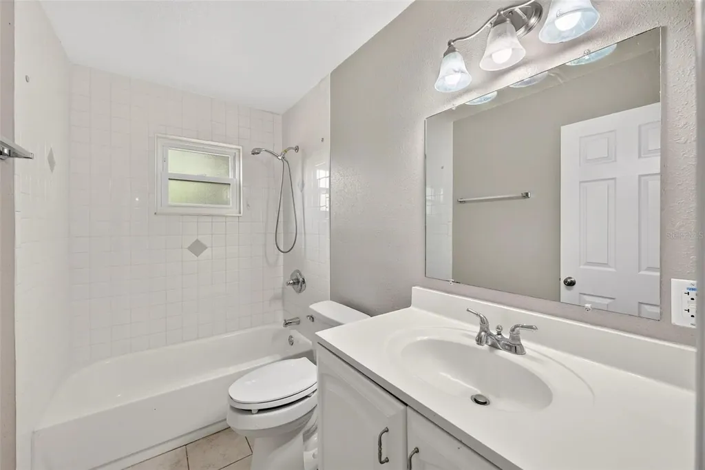 610 W Maud Street Tavares FL 32778